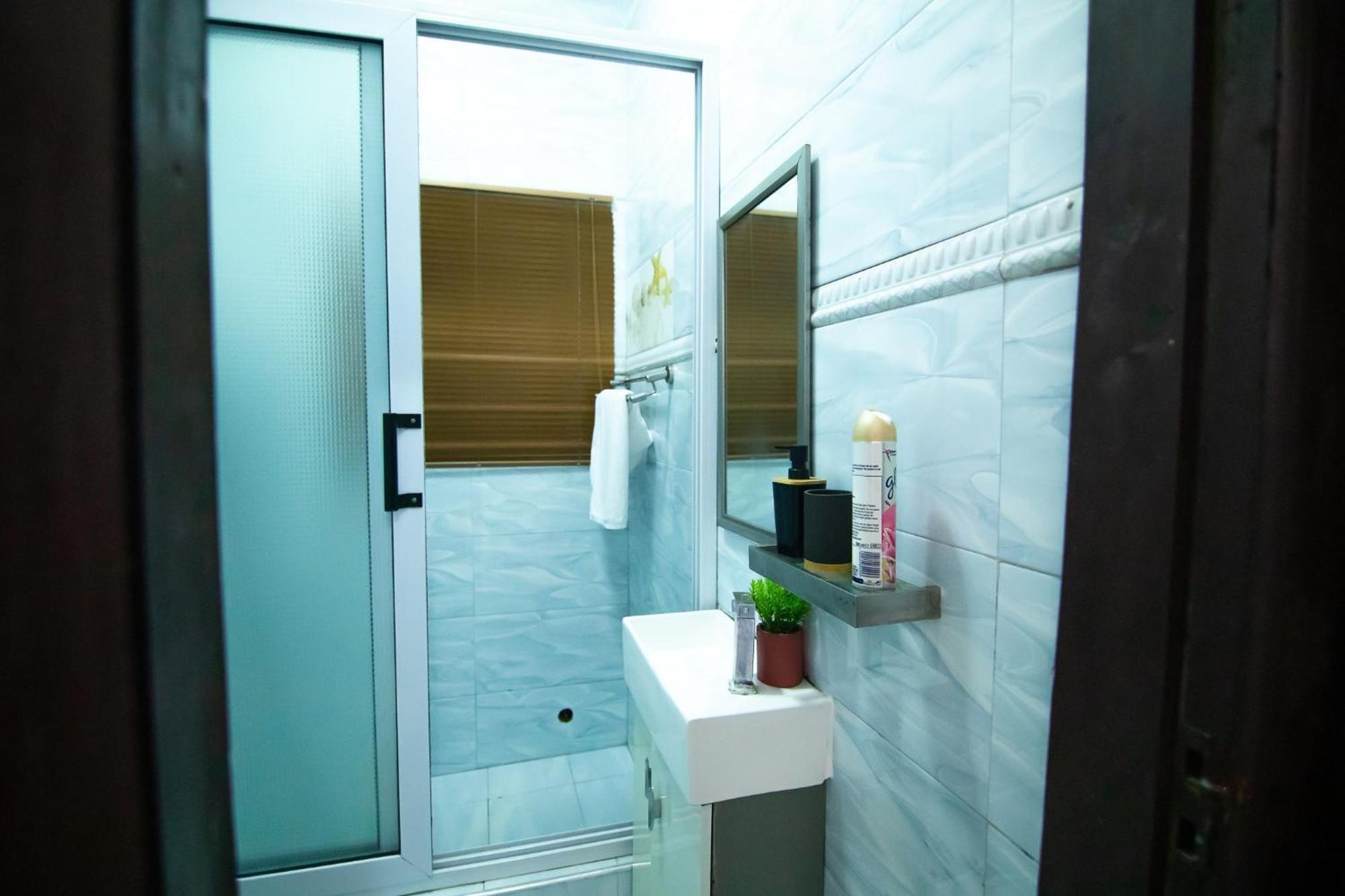 Stylish East Legon Apartment - Ac, Wi-Fi, Netflix Accra Esterno foto